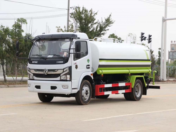 中威东风凯普特9-10方洒水车