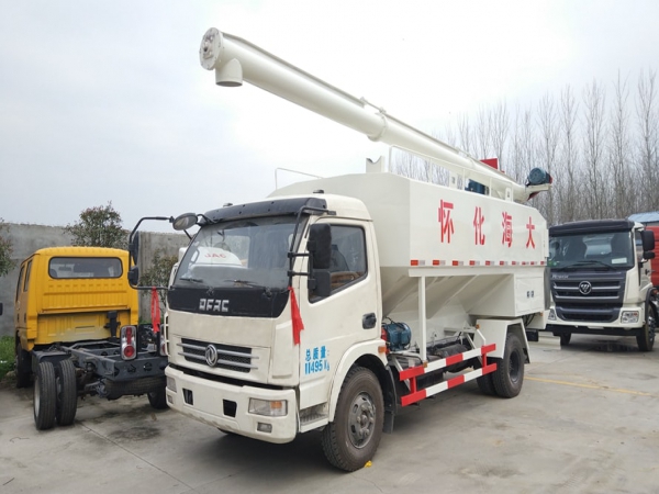 中威东风8吨散装饲料车